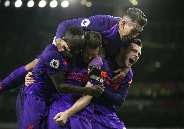 手真硬啊！孙铭徽加长三分&压哨远投两连击