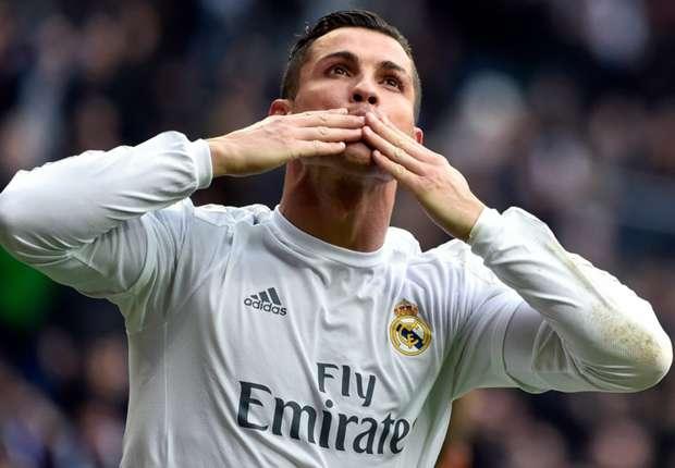 不满换帅+3天丢2冠！皇马球迷拉横幅要求老佛爷下台 将在主场狂嘘